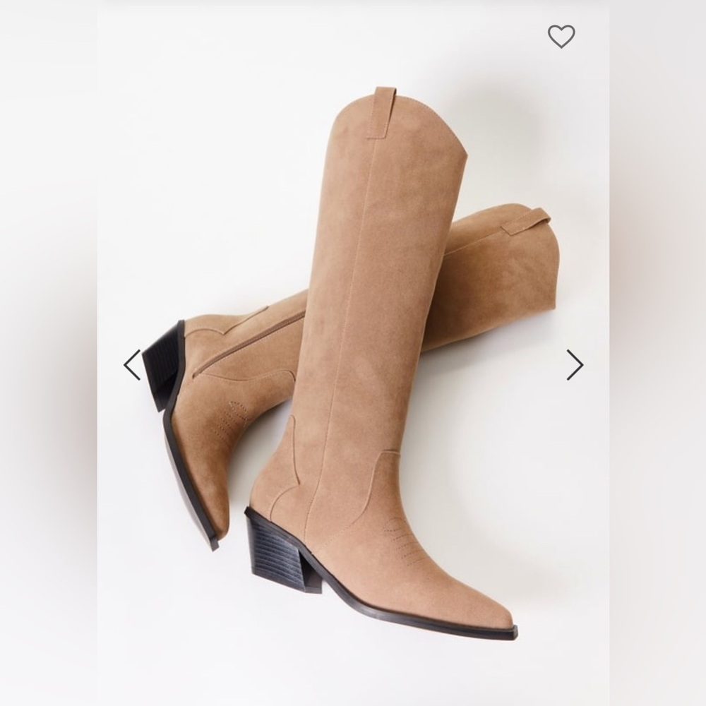 NWT & BOX western style boots